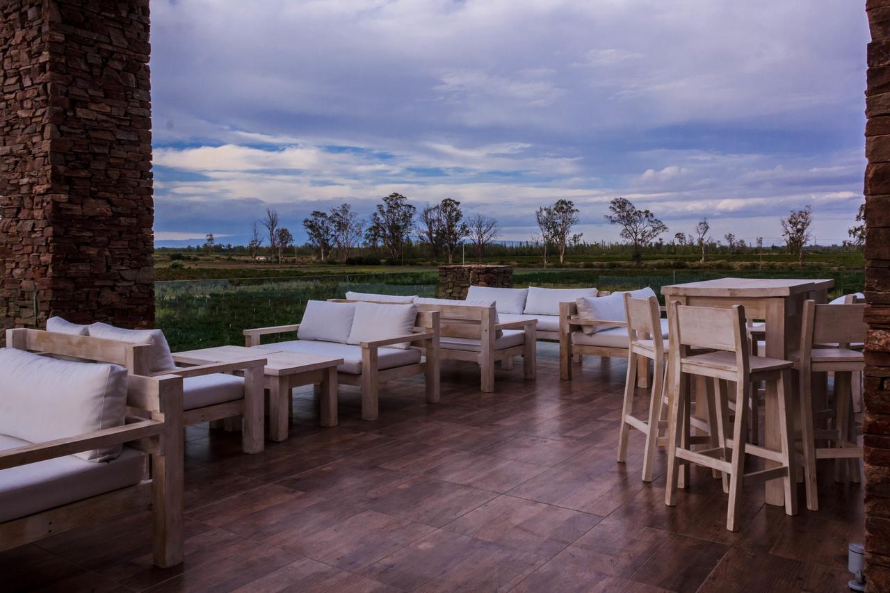 Villa Media Agua Marale Wines Hotel Boutique מראה חיצוני תמונה